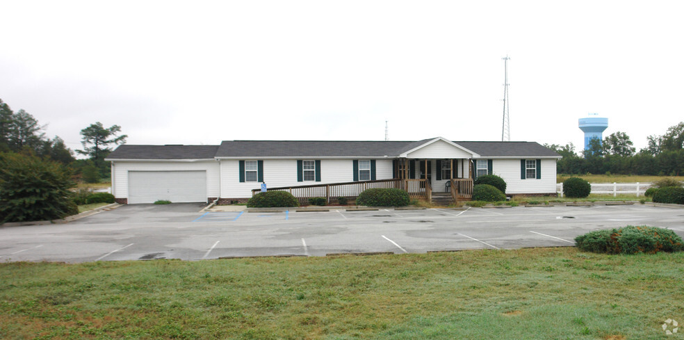 1323 W Main St, Lexington, SC for lease - Primary Photo - Image 1 of 2