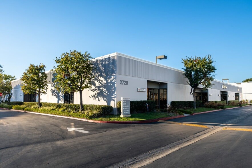 2730 S Harbor Blvd, Santa Ana, CA for lease - Building Photo - Image 2 of 14