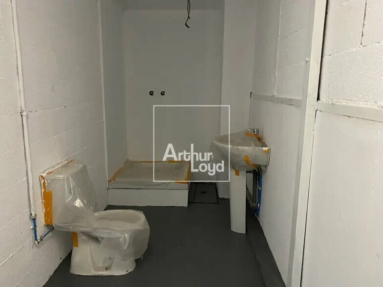 Flex dans Montereau-Fault-Yonne à louer - Photo du bâtiment - Image 3 de 7