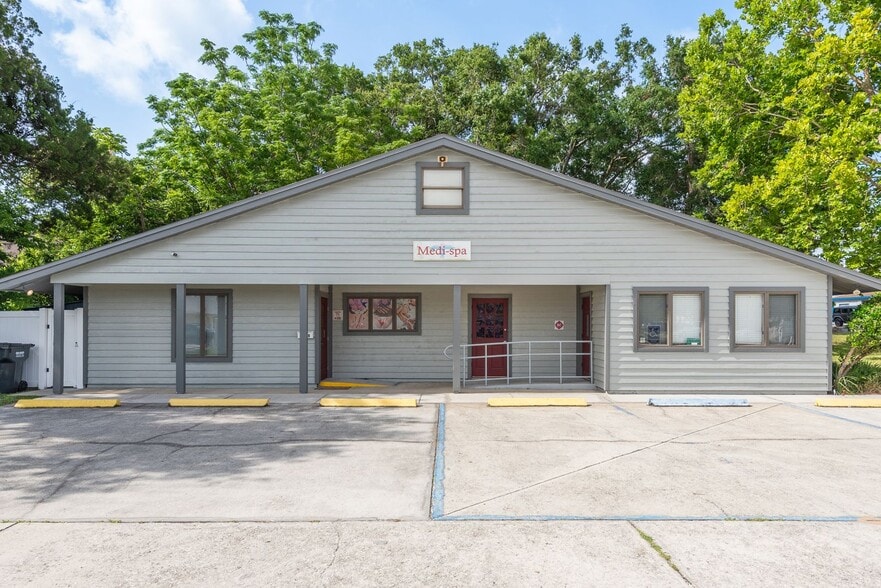 5426 Crafts St, New Port Richey, FL for lease - Building Photo - Image 2 of 7