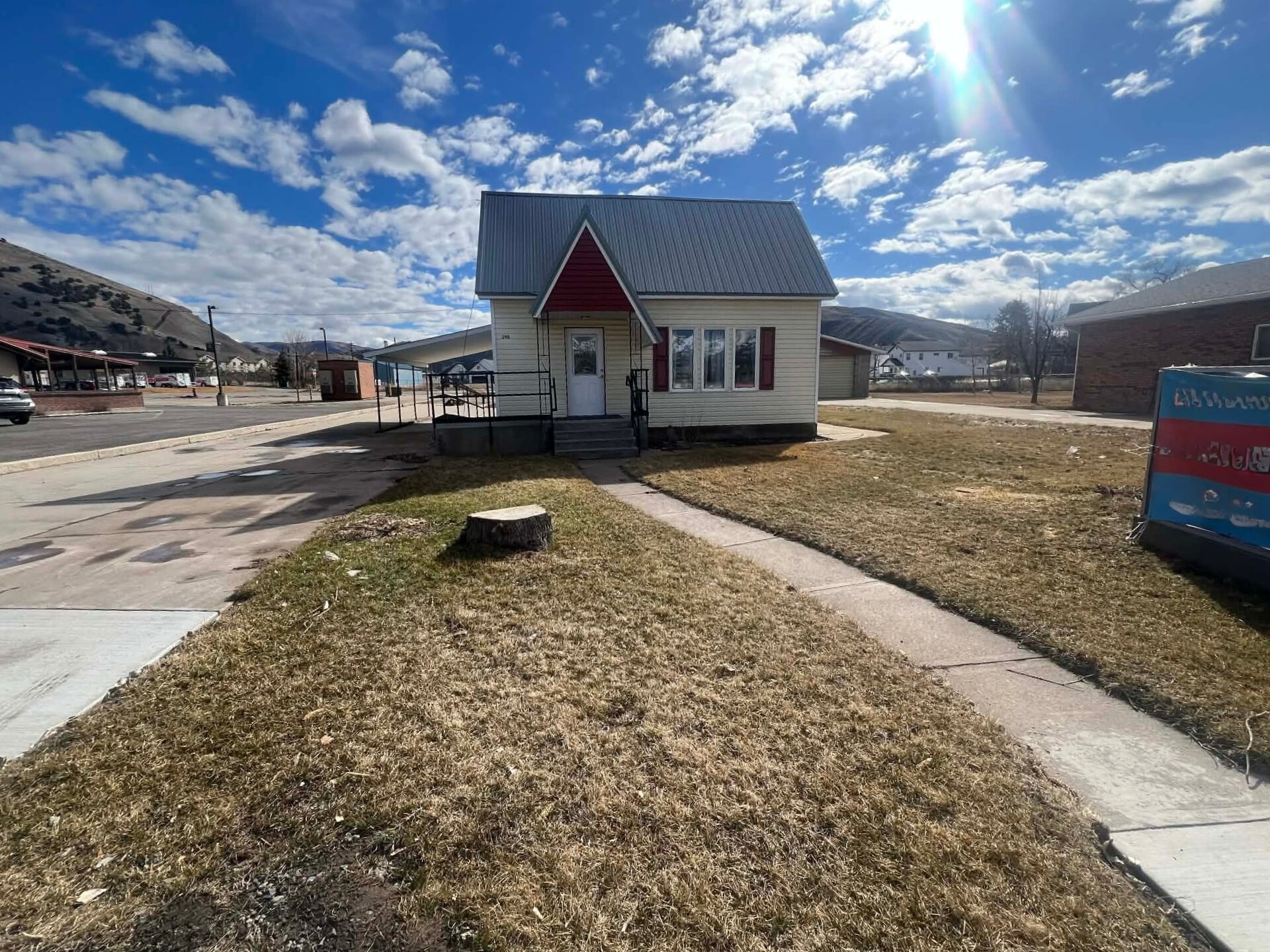 298 E 300 N, Morgan, UT for lease Interior Photo- Image 1 of 20