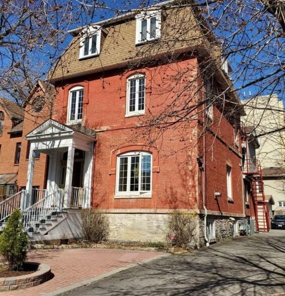 599 Besserer St, Ottawa, ON for sale - Primary Photo - Image 1 of 1