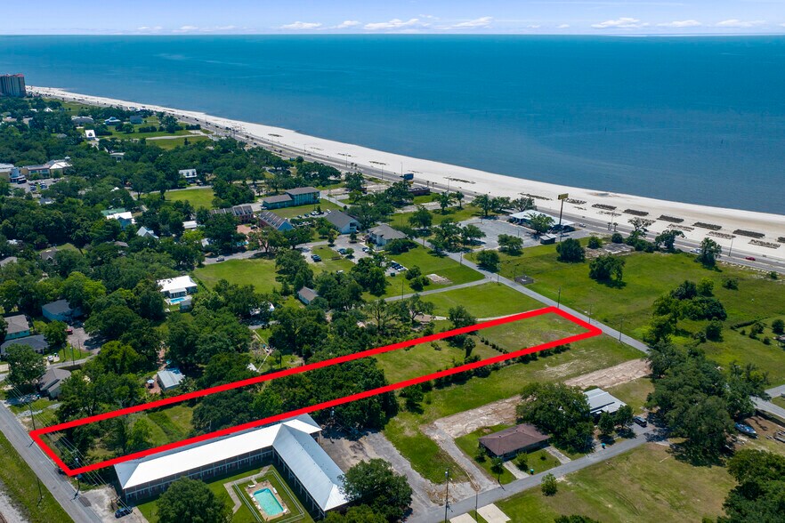 519 16th St, Gulfport, 39507, Gulfport, MS à vendre - Photo du bâtiment - Image 2 de 3