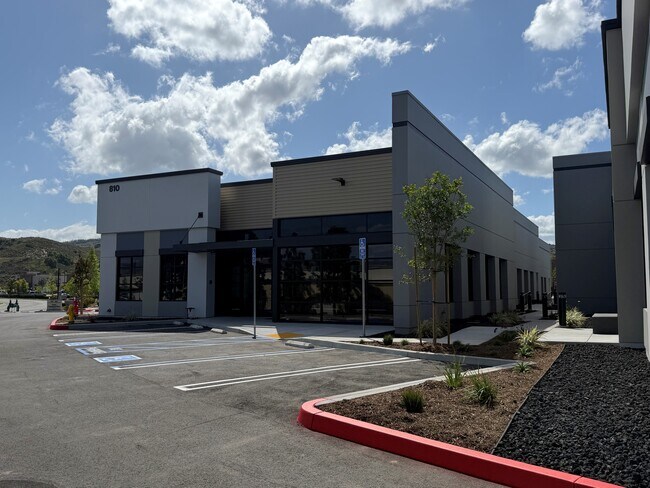 More details for 810 Patriot Dr, Moorpark, CA - Office for Sale