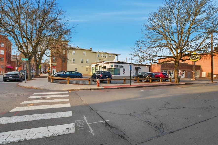 110 Pleasant St, Northampton, MA for sale - Building Photo - Image 3 of 11