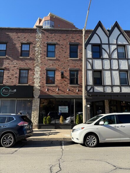 193 N Marion St, Oak Park, IL à louer - Photo du bâtiment - Image 2 de 3