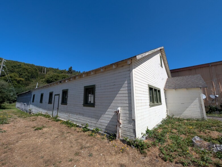 121452 State Hwy 101, Orick, CA à vendre - Photo du bâtiment - Image 3 de 10