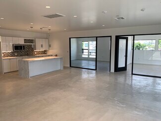 Plus de détails pour 4978 W Washington Blvd, Los Angeles, CA - Bureau à louer