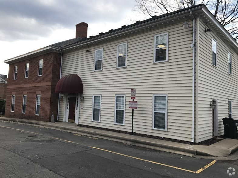 8010 Ridge Rd, Richmond, VA for lease - Primary Photo - Image 2 of 9