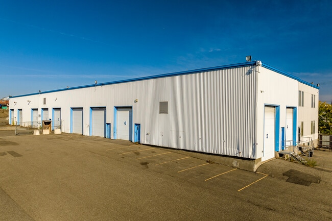 Plus de détails pour 460 Av Marien, Montréal-Est, QC - Industriel à vendre