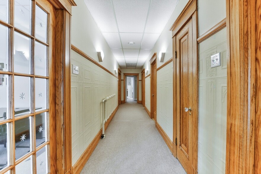 8234-8242 Rue St-Denis, Montréal, QC for sale - Building Photo - Image 3 of 17