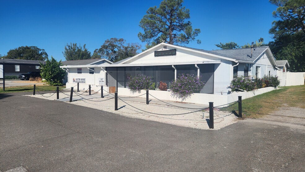 201 W Shell Point Rd, Ruskin, FL à vendre - Photo du bâtiment - Image 3 de 13