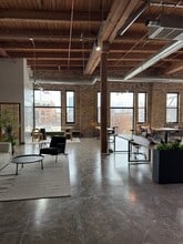 1046 W Kinzie St, Chicago, IL à louer Photo intérieure- Image 2 de 7