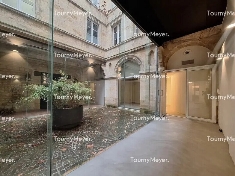Bureau dans Bordeaux à vendre - Photo du bâtiment - Image 2 de 7