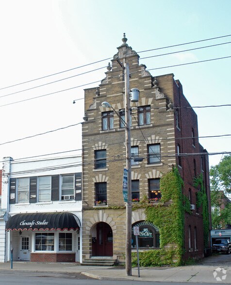 21 Main St, Binghamton, NY à vendre - Photo du bâtiment - Image 3 de 33