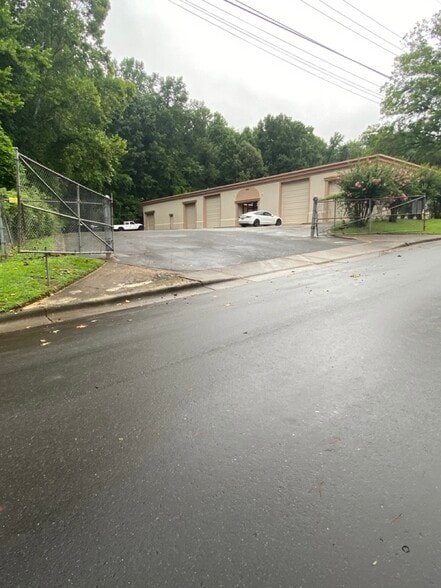2030 Boyer St, Charlotte, NC for lease - Building Photo - Image 1 of 7