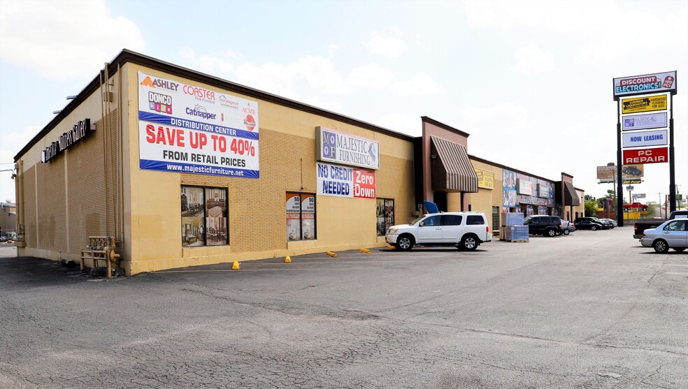 2200-2206 NW Loop 410, San Antonio, TX à louer - Photo du bâtiment - Image 3 de 15