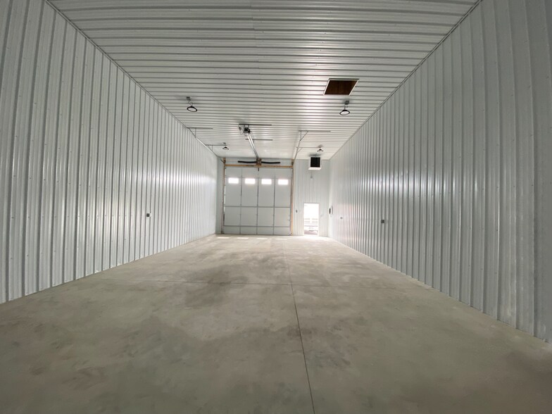 832 W. Toy Storage Street #B, Billings, MT à louer - Photo du bâtiment - Image 3 de 3