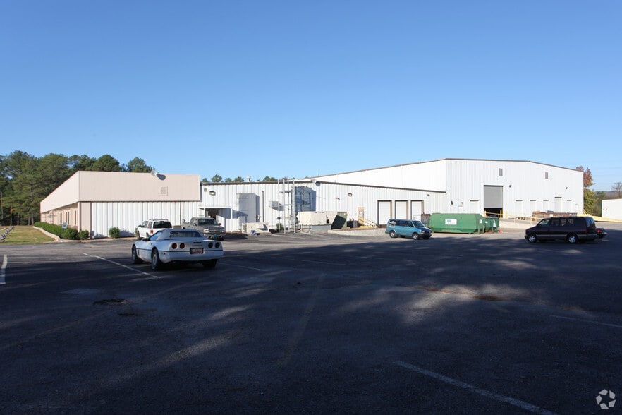 7272 Governors Dr NW, Huntsville, AL for lease - Building Photo - Image 3 of 19