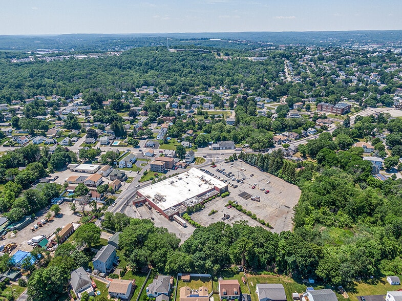 29 Sunderland Rd, Worcester, MA for sale - Building Photo - Image 3 of 7