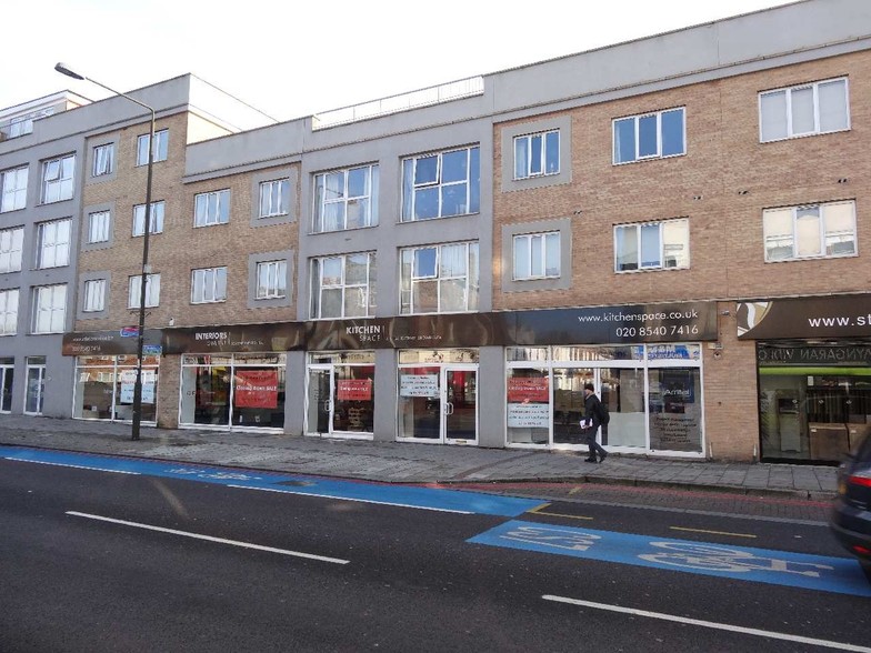 High Street Colliers Wood, London for lease - Building Photo - Image 2 of 7