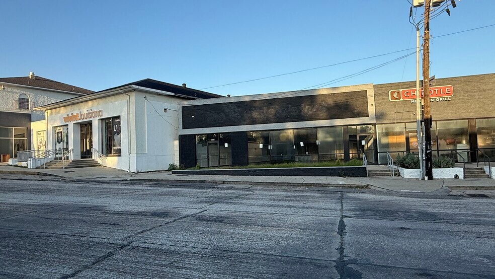 3332 Highland Rd, Baton Rouge, LA à louer - Photo du bâtiment - Image 3 de 10