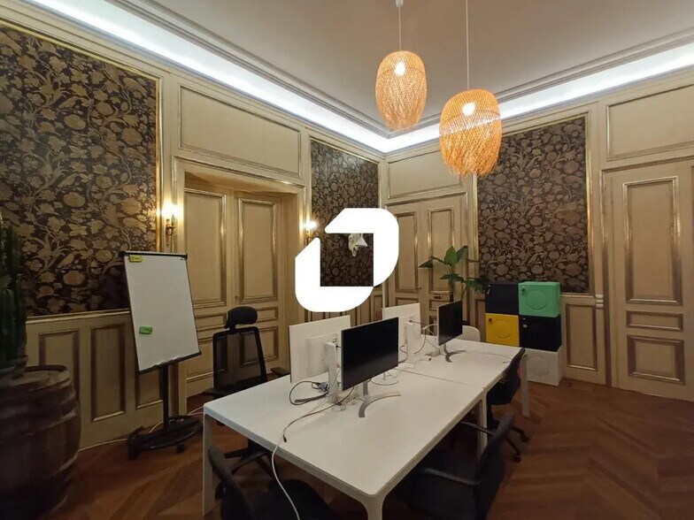 Bureau dans Lille à louer - Photo du bâtiment - Image 3 de 7