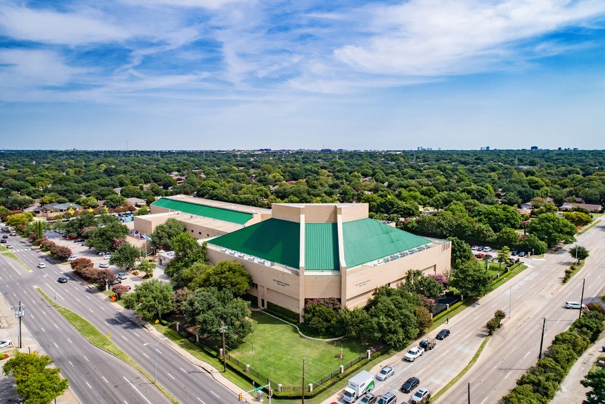 15720 Hillcrest Rd, Dallas, TX for sale - Primary Photo - Image 1 of 1