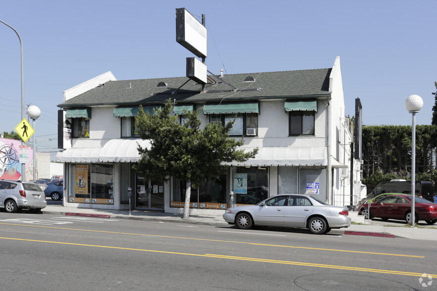 2138-2140 Westwood Blvd, Los Angeles, CA à louer - Photo du bâtiment - Image 3 de 5