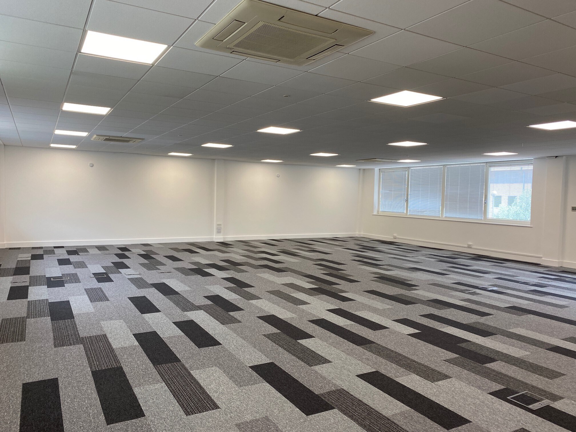 3-3B Opal Dr, Milton Keynes for lease Interior Photo- Image 1 of 2