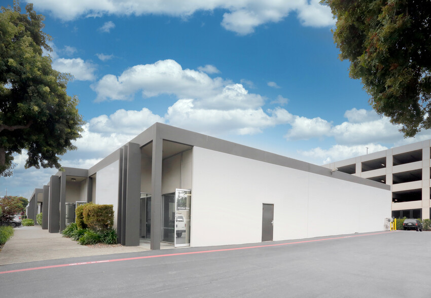 2984-3018 Scott Blvd, Santa Clara, CA for lease - Building Photo - Image 3 of 16