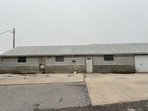 40 Running Pump Rd, Newville, PA for lease Interior Photo- Image 2 of 5