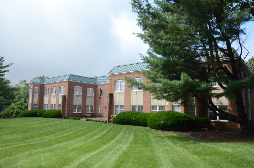 235 Alpha Dr, Pittsburgh, PA for sale - Building Photo - Image 3 of 13