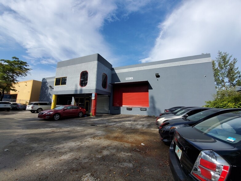 1910 NW 96th Ave, Doral, FL for lease - Building Photo - Image 2 of 2