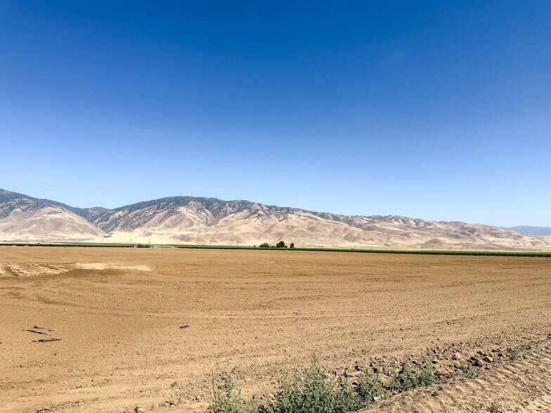 Bear Mountain Blvd, Arvin, CA à vendre - Photo du bâtiment - Image 3 de 7