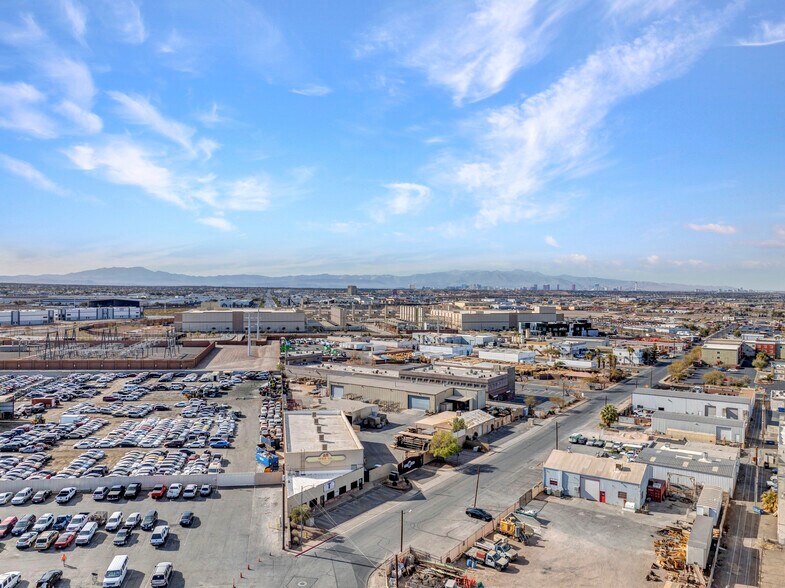 1425 Athol Ave, Henderson, NV à vendre - Aérien - Image 2 de 10