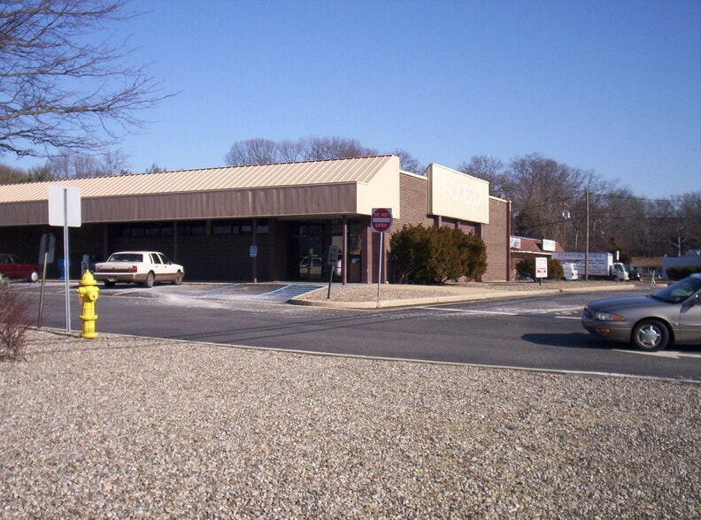 734 Route 37 W, Toms River, NJ à louer - Photo du bâtiment - Image 1 de 3