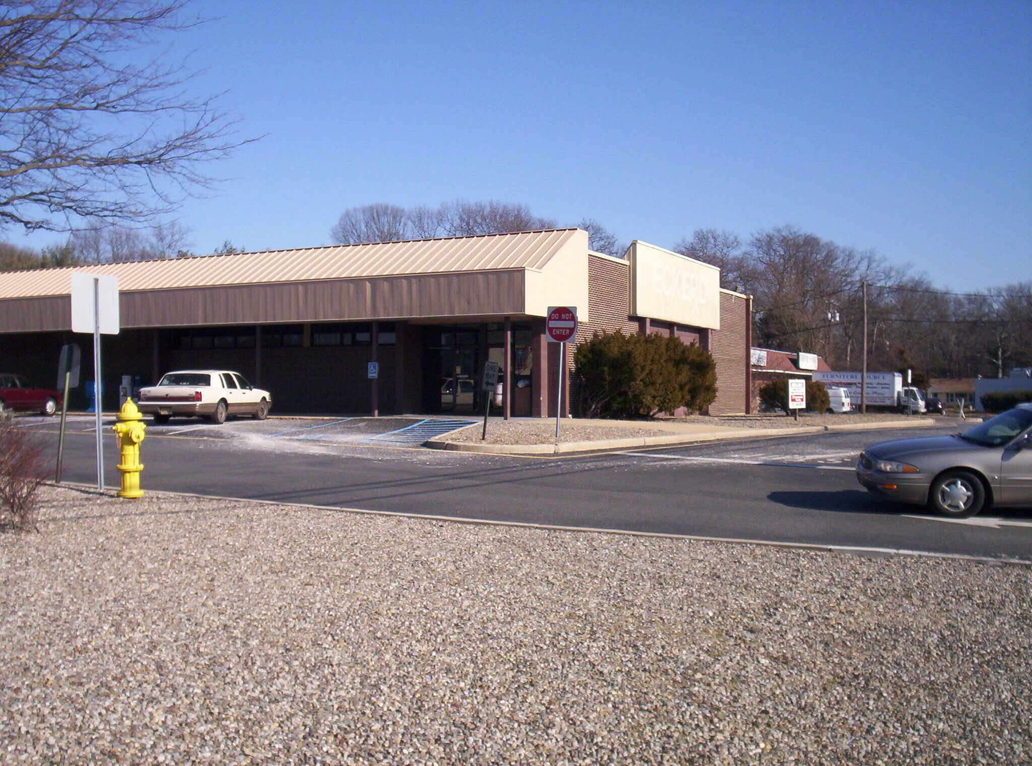 734 Route 37 W, Toms River, NJ à louer Photo du bâtiment- Image 1 de 4