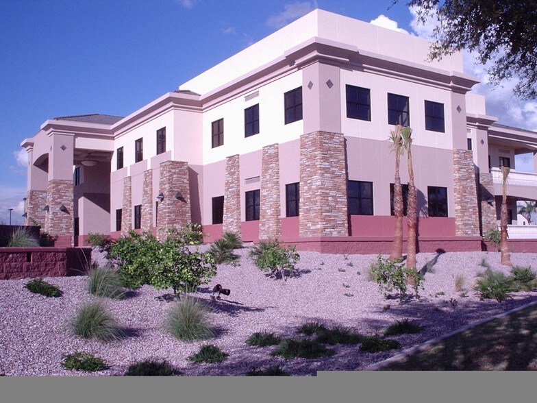 1455 W Elliot Rd, Gilbert, AZ à louer - Photo du bâtiment - Image 2 de 86