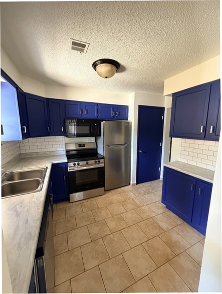 1625 S Longford Ln, Wichita, KS for sale - Building Photo - Image 3 of 10