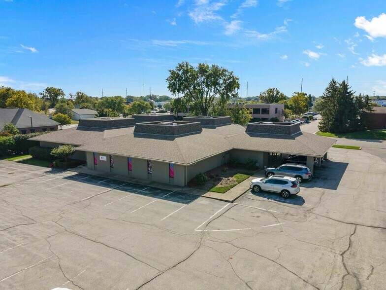 3334 Founders Rd, Indianapolis, IN à vendre - Photo du bâtiment - Image 3 de 38