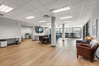 595 Double Eagle Ct, Reno, NV for lease Interior Photo- Image 2 of 5