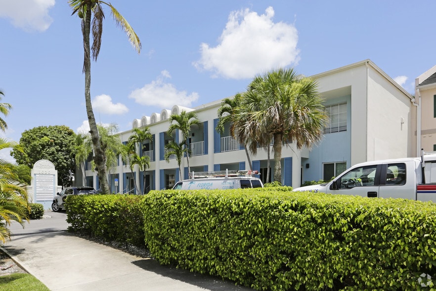 1020 8th Ave S, Naples, FL for sale - Building Photo - Image 3 of 11