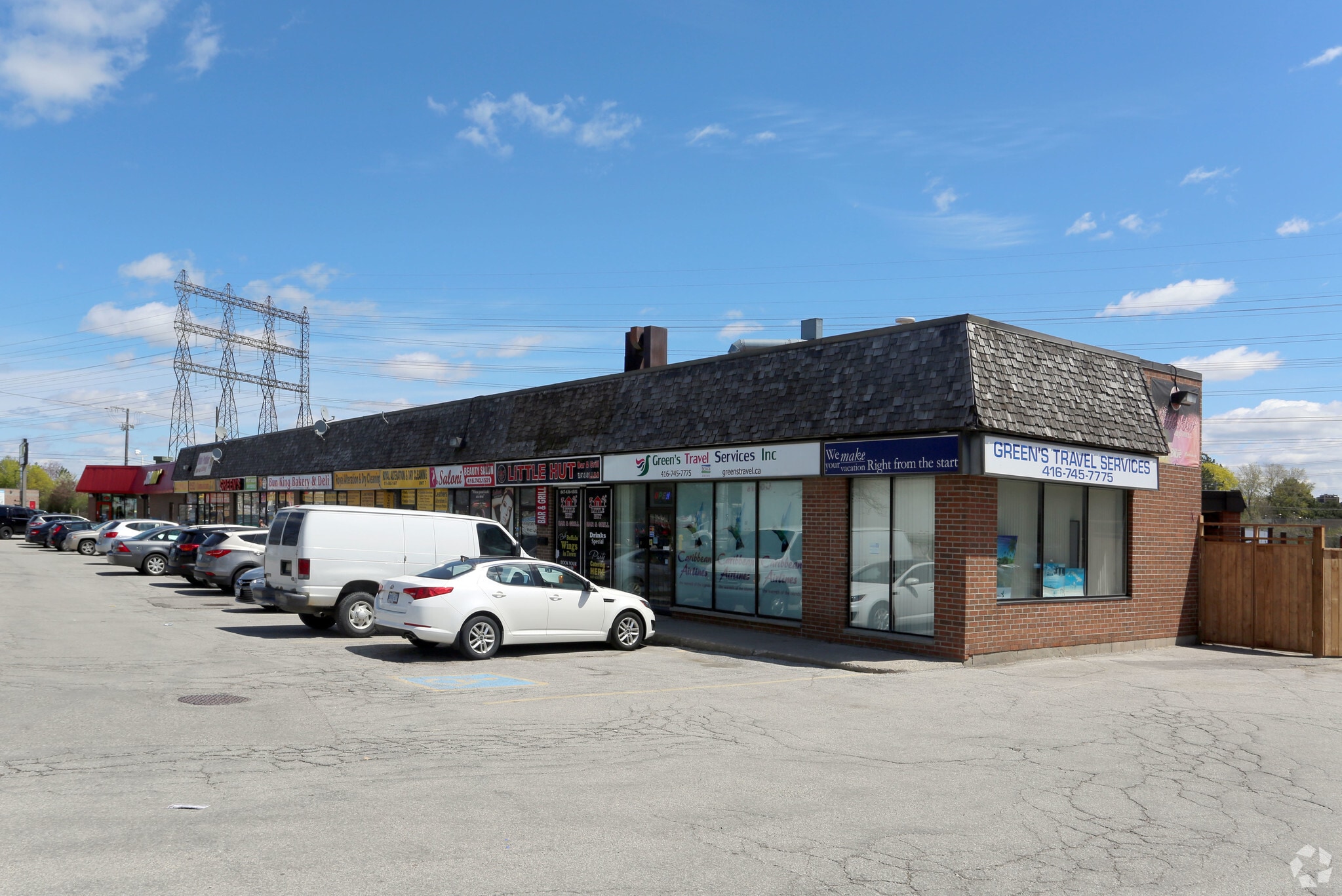 11 Westmore Dr, Toronto, ON à vendre Photo principale- Image 1 de 1