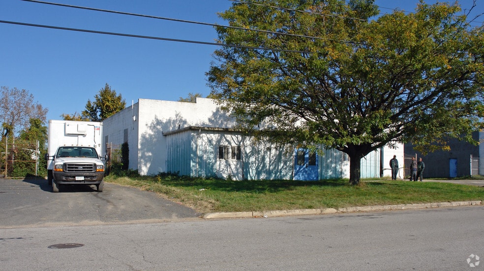 6624 Quad Ave, Rosedale, MD for sale - Building Photo - Image 3 of 15