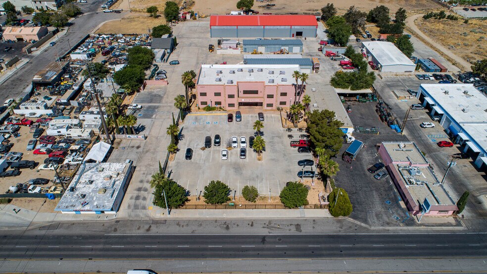 43917 Division St, Lancaster, CA à louer - Photo du bâtiment - Image 3 de 8