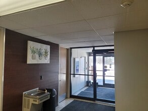 7362 NE University Ave W, Minneapolis, MN for lease Lobby- Image 1 of 14