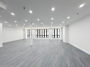 221 W 37th St, New York, NY for lease Interior Photo- Image 1 of 8