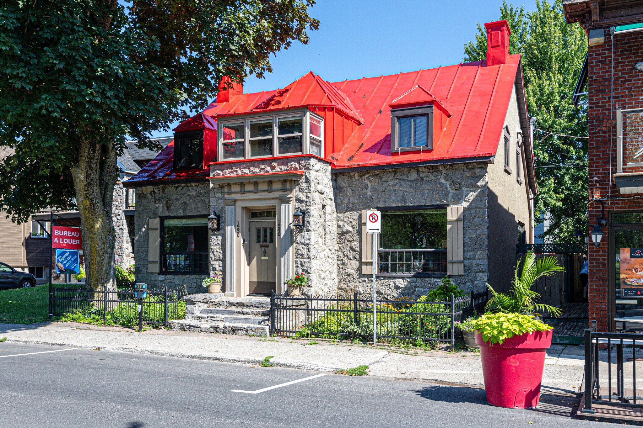 1940 Boul Saint-Joseph, Montréal, QC for sale Primary Photo- Image 1 of 1