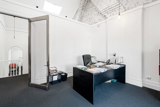 52 Norton St, Leichhardt for lease Interior Photo- Image 2 of 2